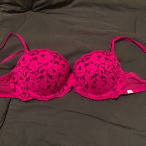 Victoria Secret PINK date push-up bra